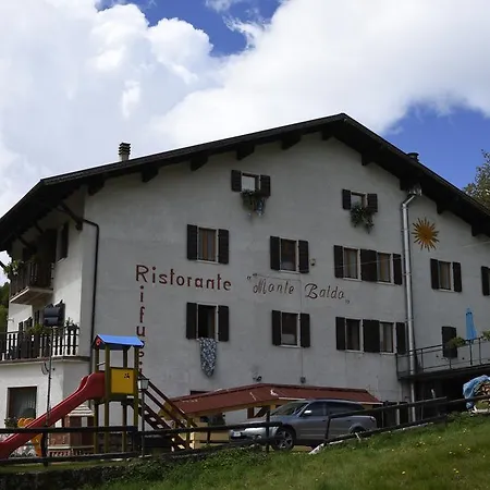 Rifugio Monte Baldo Guest house Avio